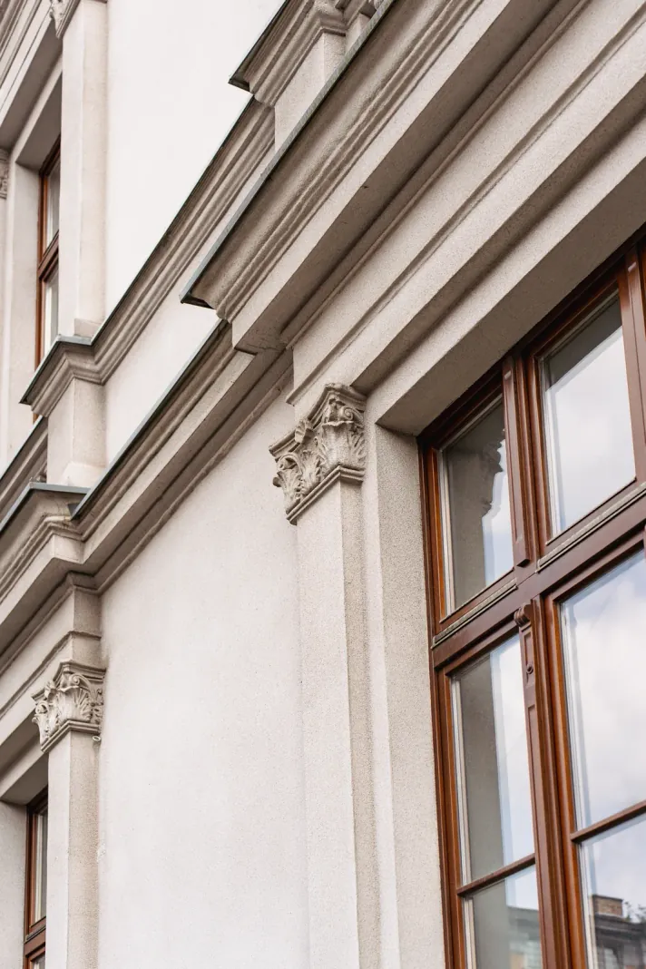 Biurowiec klasy A przy ul. Zygmunta Starego 11A w centrum Gliwic – widok z ulicy